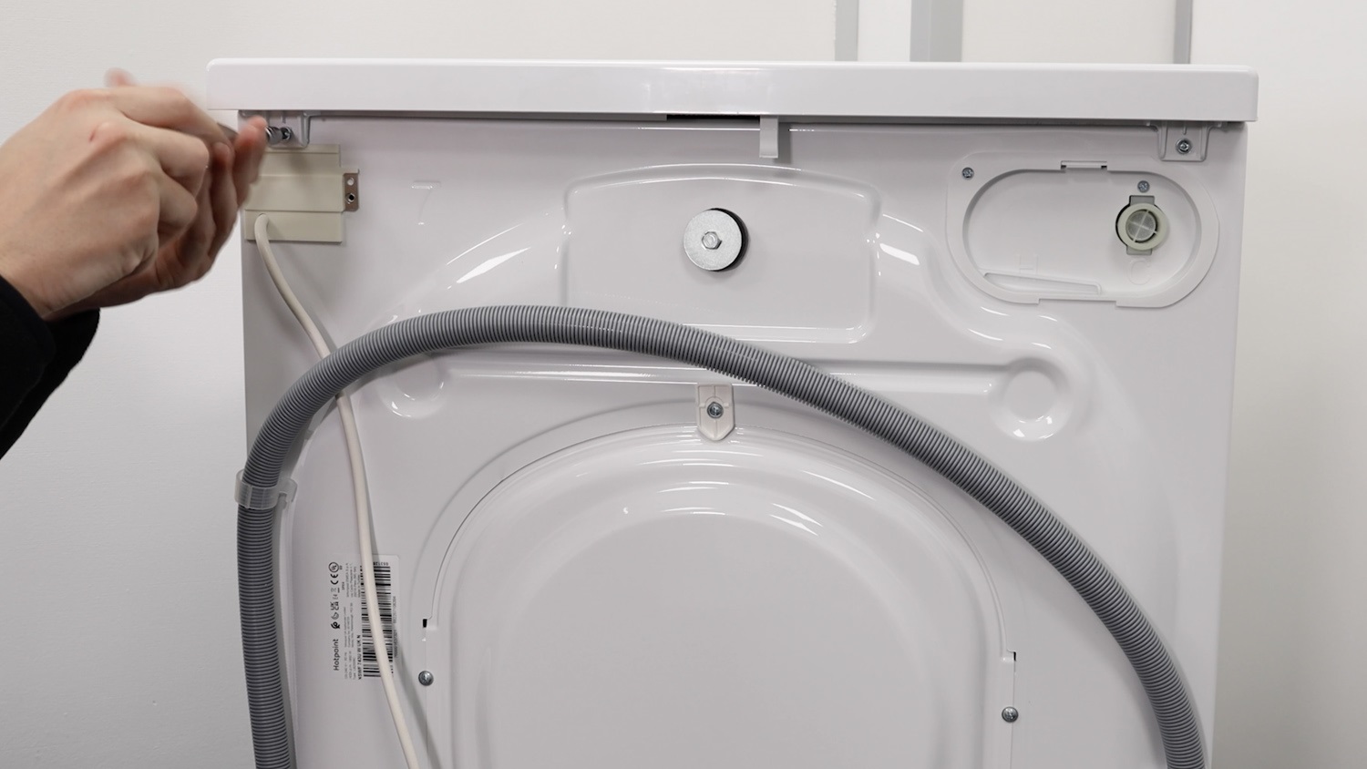Remove washing machine lid